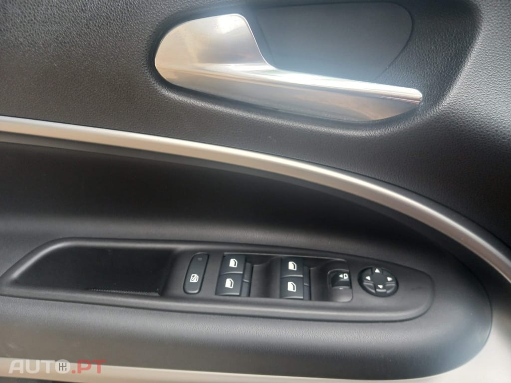 Jeep Avenger 1.2 GSE T3 Summit