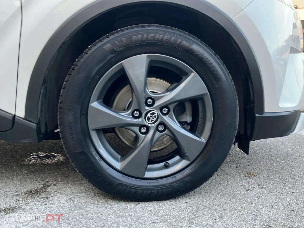 Toyota C-HR 1.2T Comfort