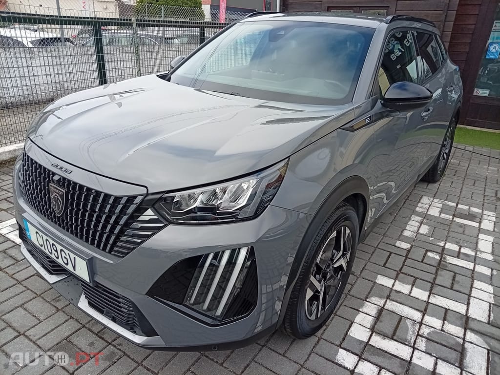 Peugeot e-2008 54 kWh Allure — fotografia 3