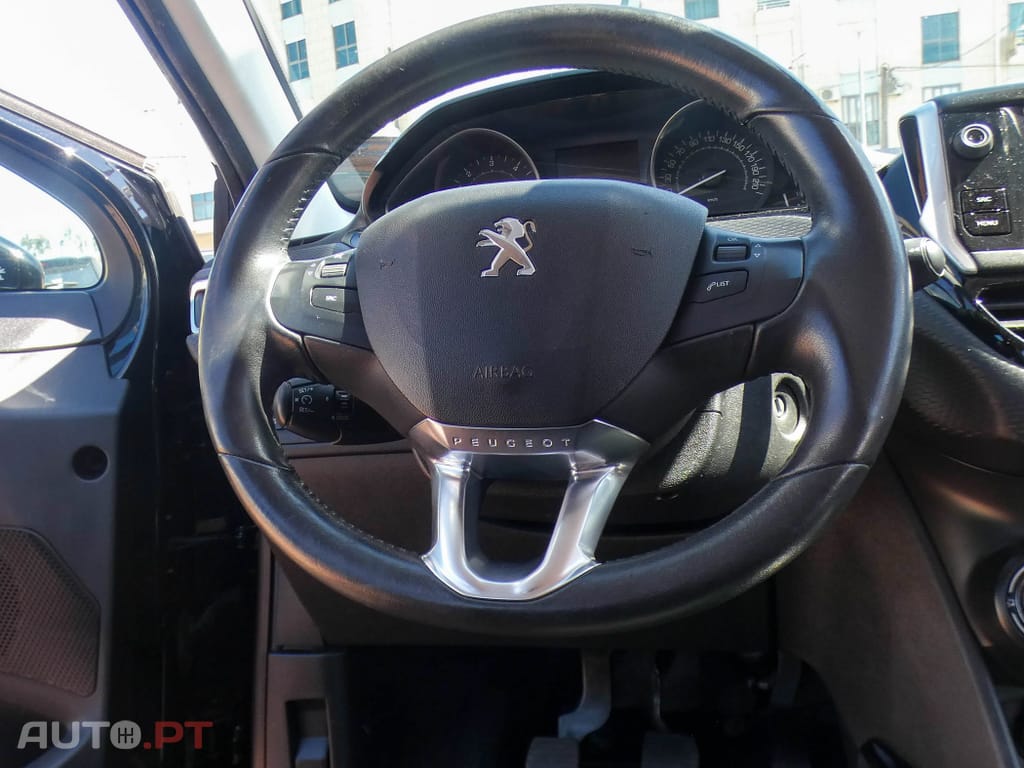 Peugeot 2008 1.5 BlueHDi Style