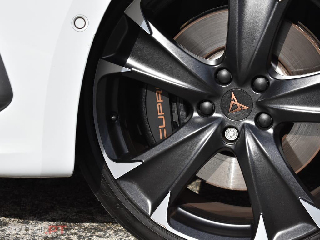 Cupra Leon 1.4 e-Hybrid Cupra DSG VZ