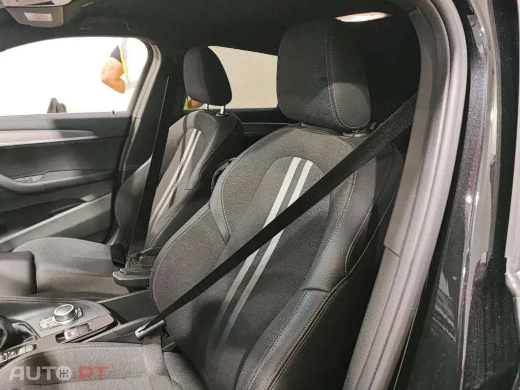 BMW X2 25 e xDrive Pack M
