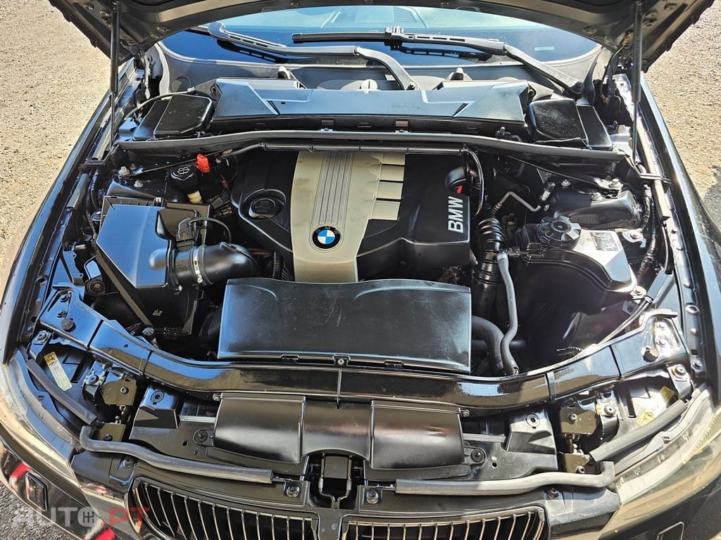 BMW 320 d Touring Navigation Sport