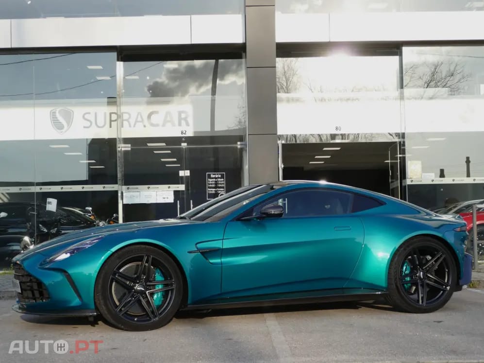 Aston Martin Vantage Coupé V8