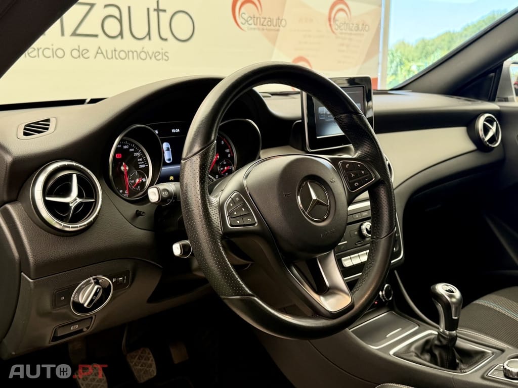 Mercedes-Benz CLA 180 d Urban