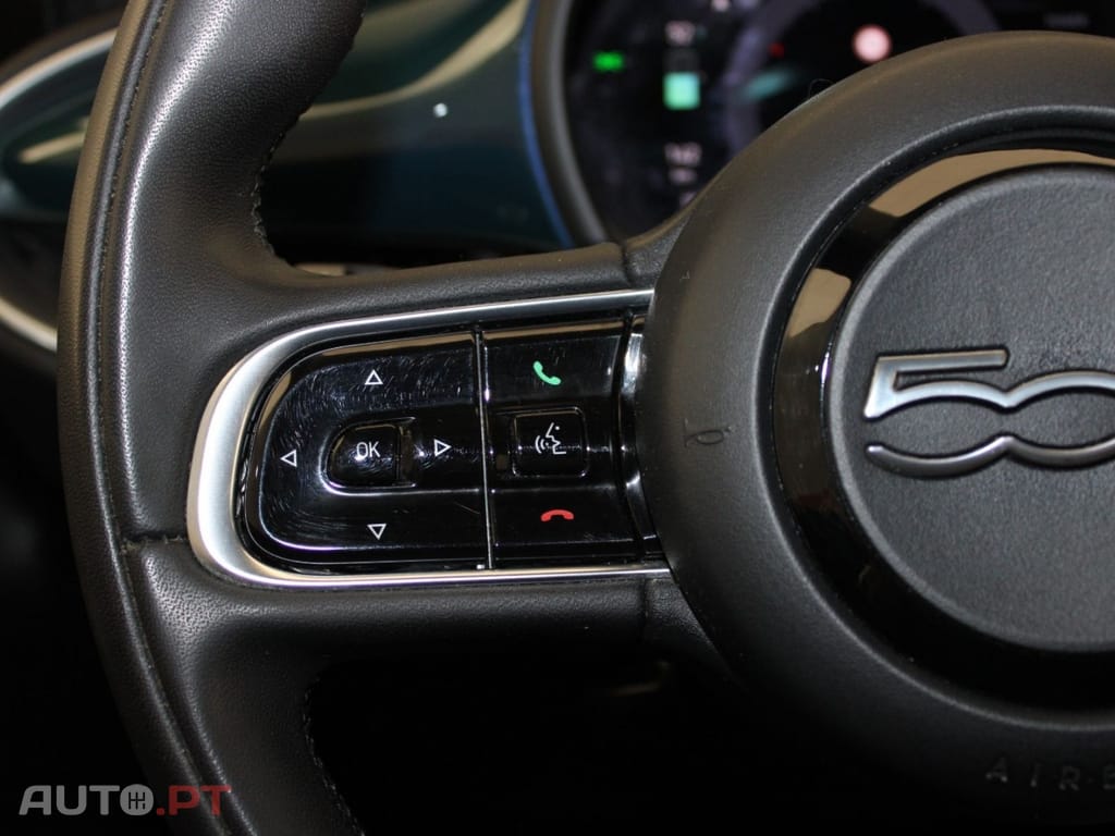 Fiat 500e ICON PLUS 42 KWH I.V.A DEDUTÍVEL