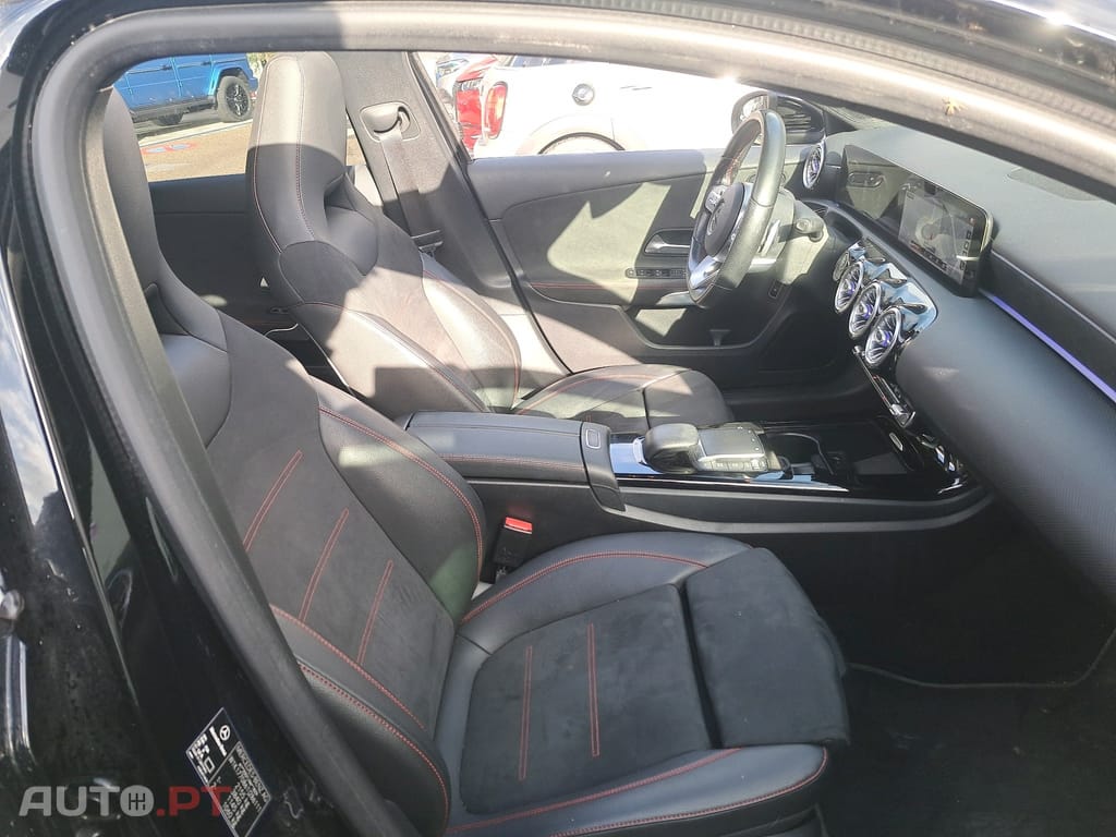Mercedes-Benz A 250 e 8G-DCT AMG Line