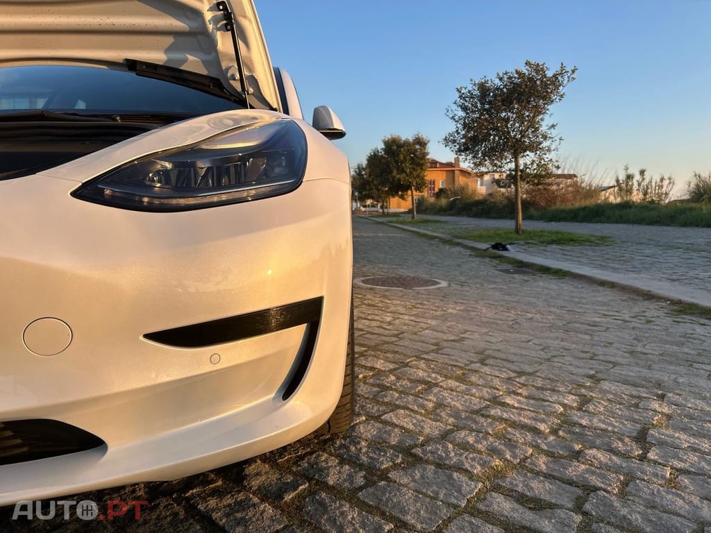 Tesla Model 3 Tração Traseira