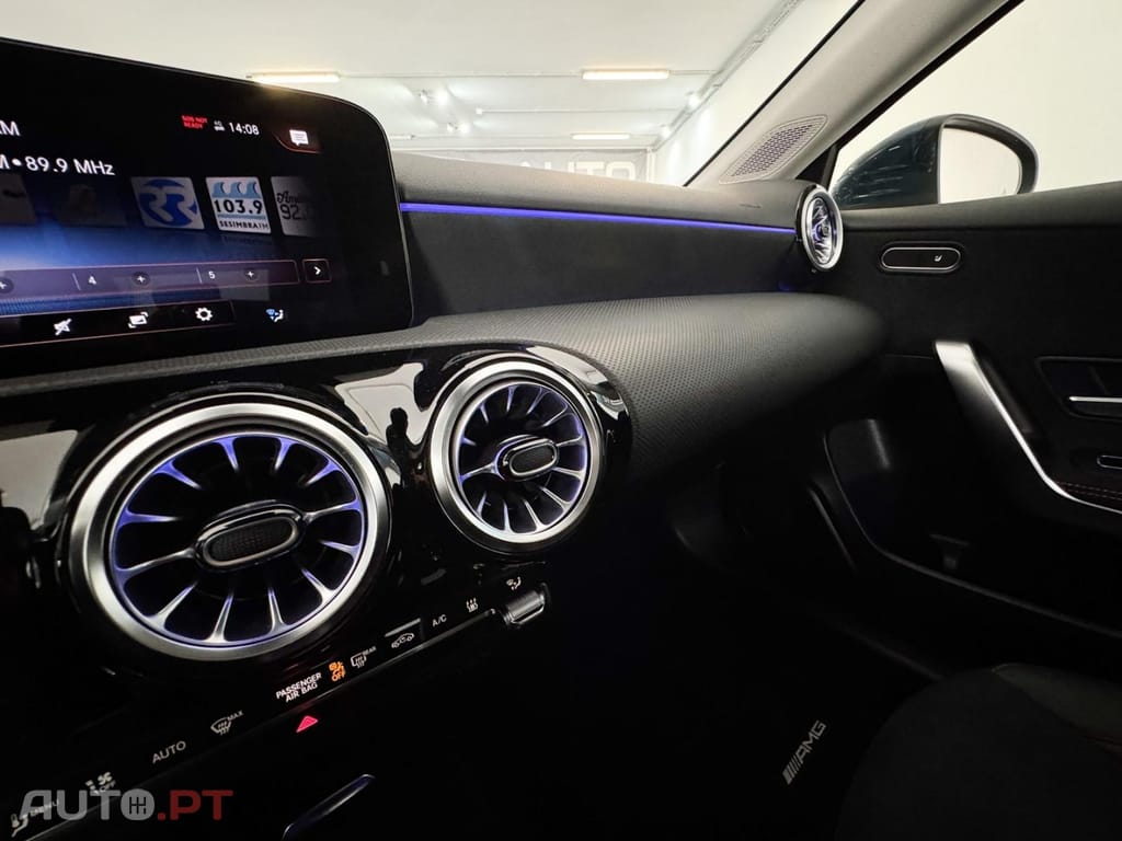 Mercedes-Benz A 250 e AMG Line