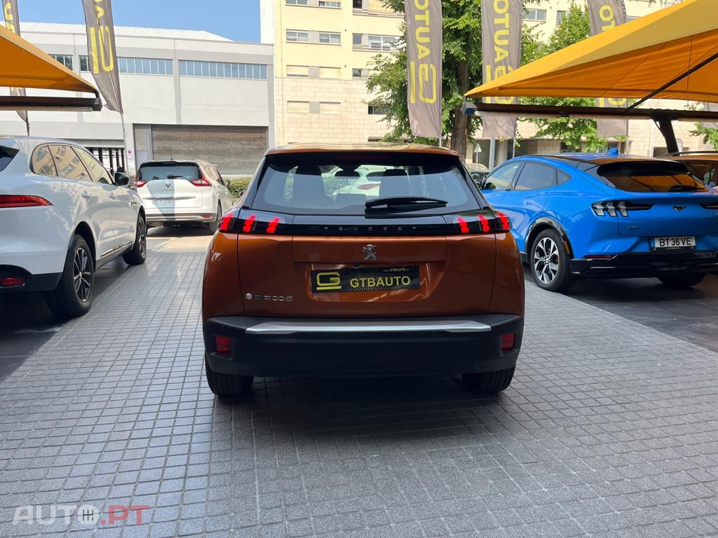 Peugeot 2008 1.2 Active Business