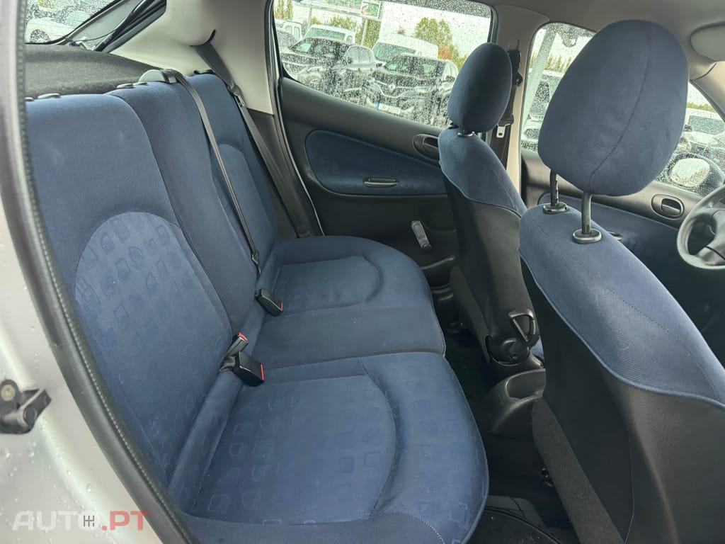 Peugeot 206 1.1 XT