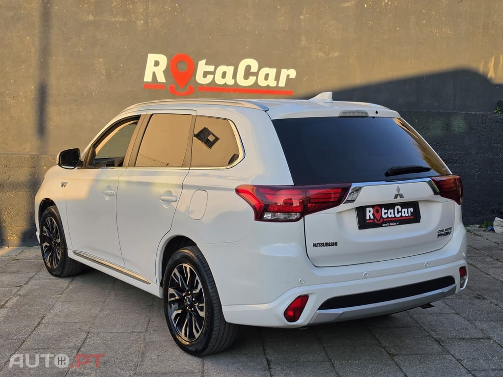 Mitsubishi Outlander 2.0 Intense Navi