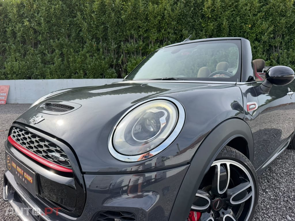 MINI Cabrio John Cooper Works