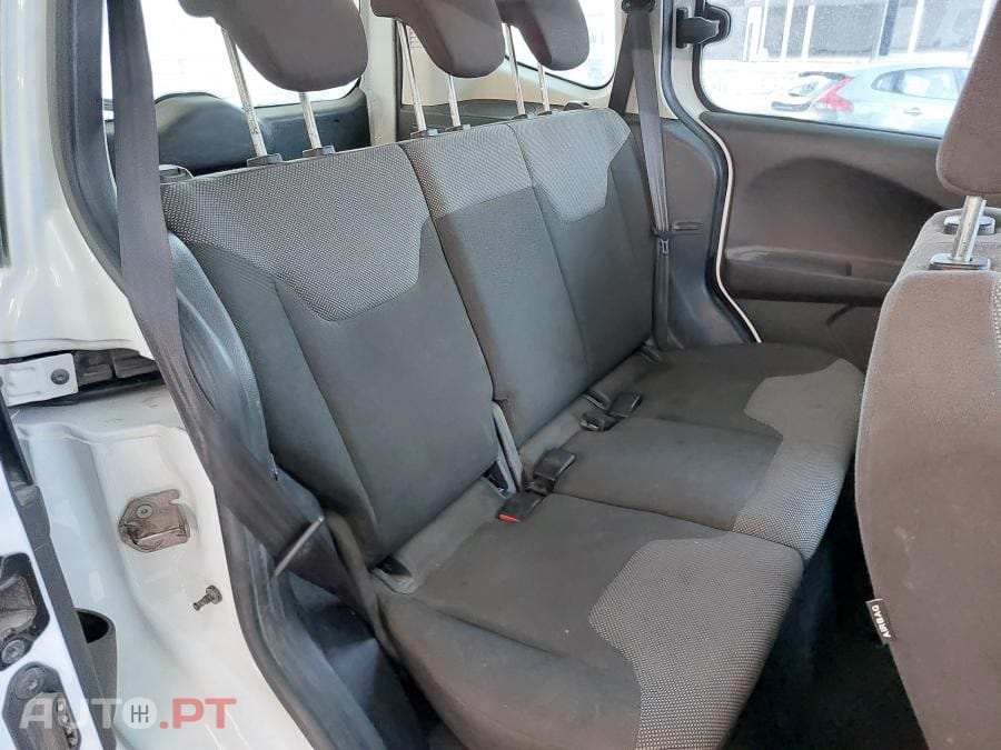 Ford Tourneo 1.5 TDCi Ambiente