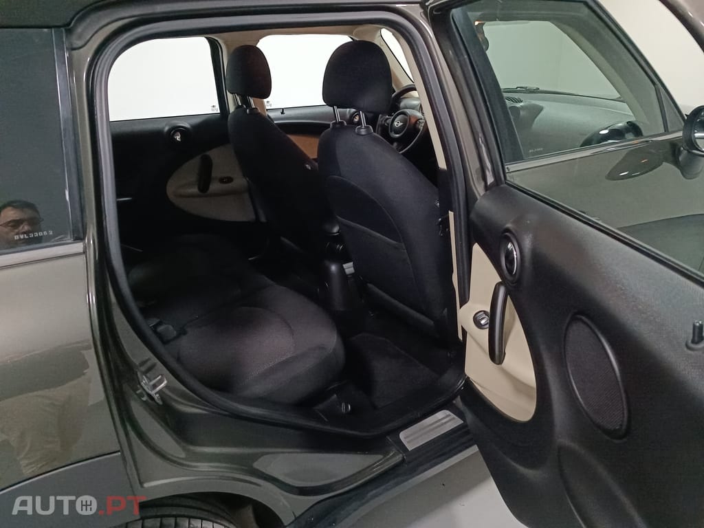 MINI Countryman One D