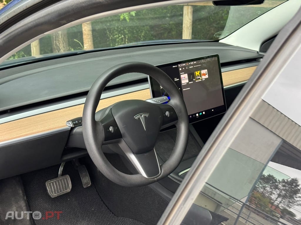 Tesla Model 3 Standard Range Plus RWD