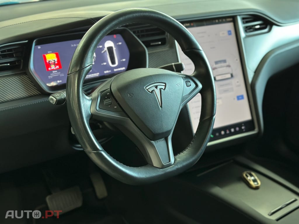 Tesla Model X Outro