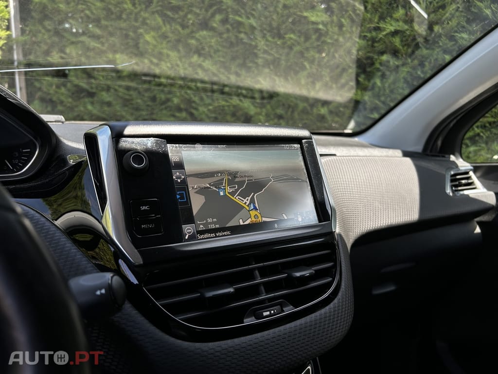 Peugeot 2008 1.6 e-HDi Allure
