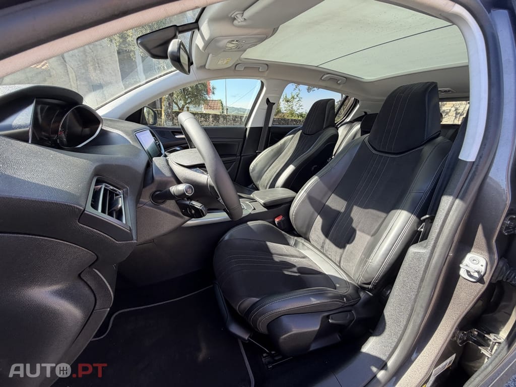 Peugeot 308 1.6 BlueHDi Allure J17