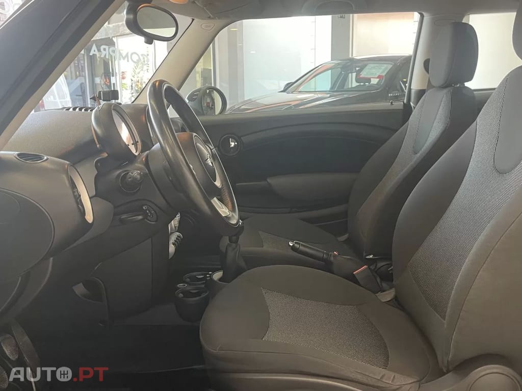 MINI One D - Black Details JLL 17