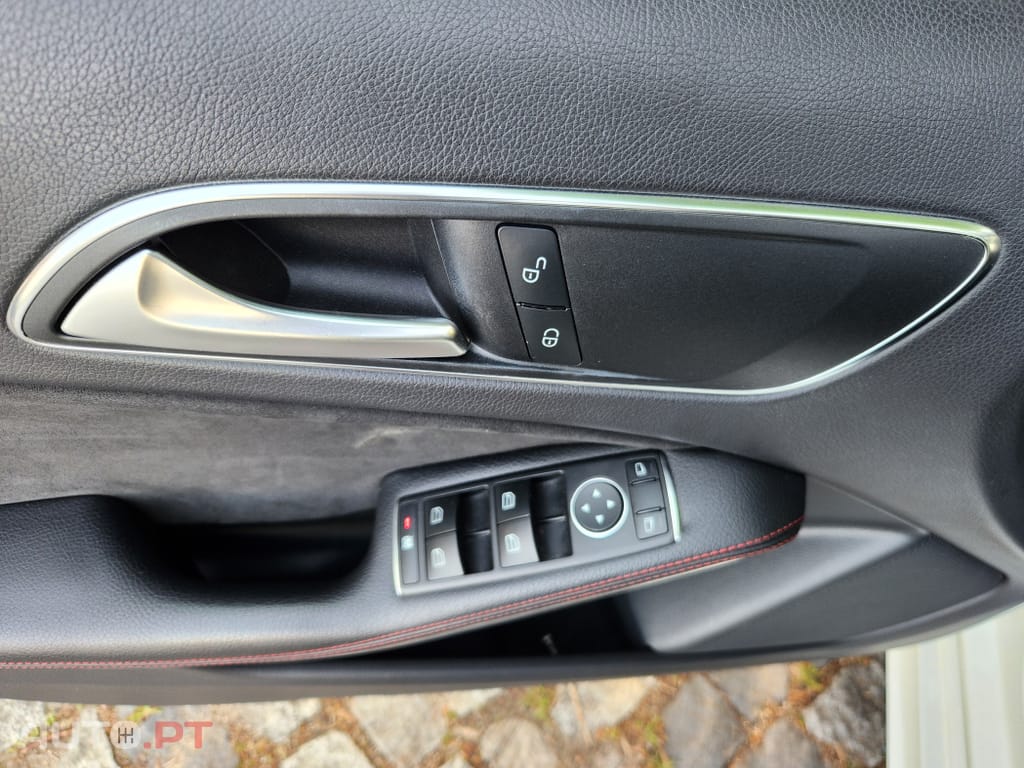 Mercedes-Benz A 180 d AMG Line