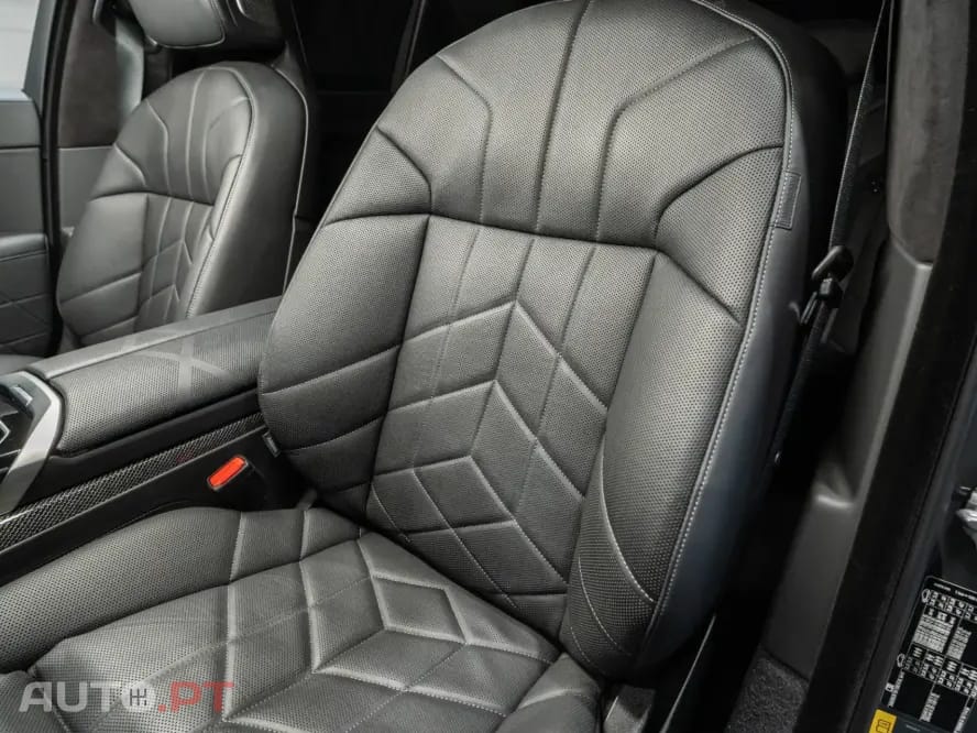 BMW 750 750e xDrive Pack Desportivo M