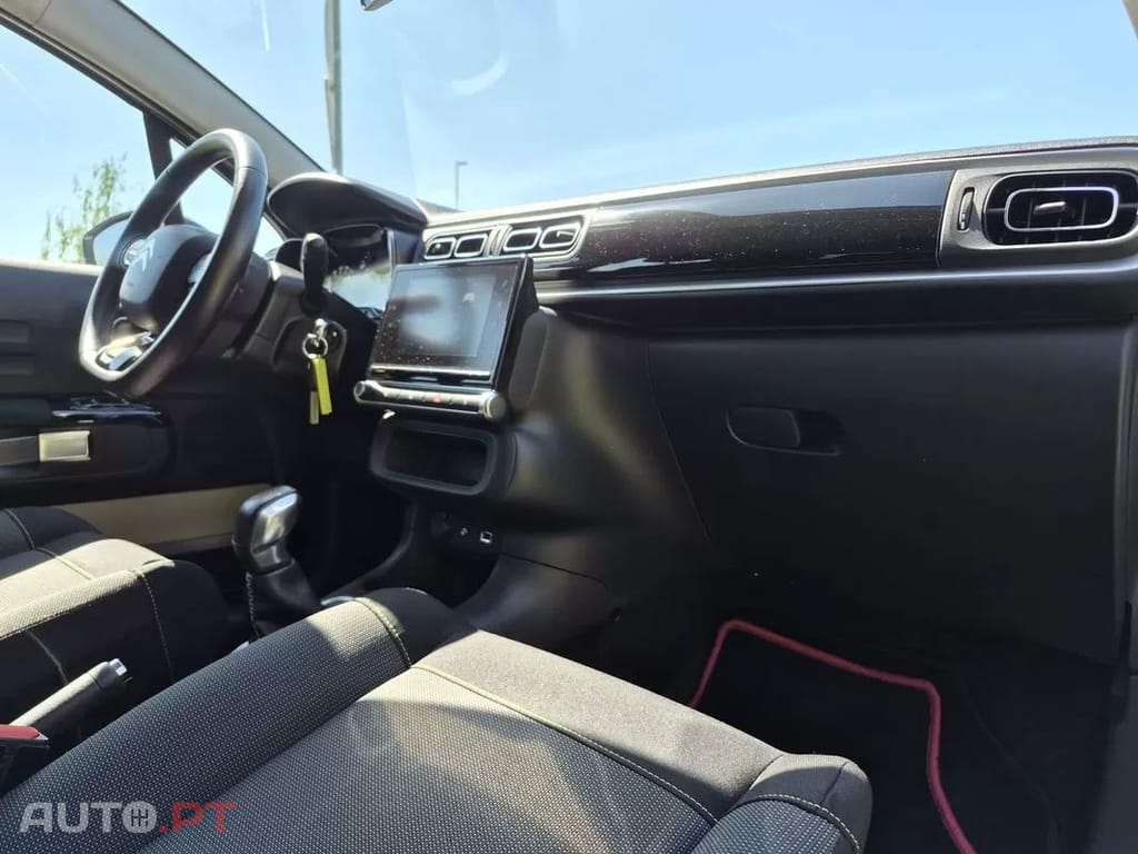 Citroen C3  Pure Tech 82 Shine