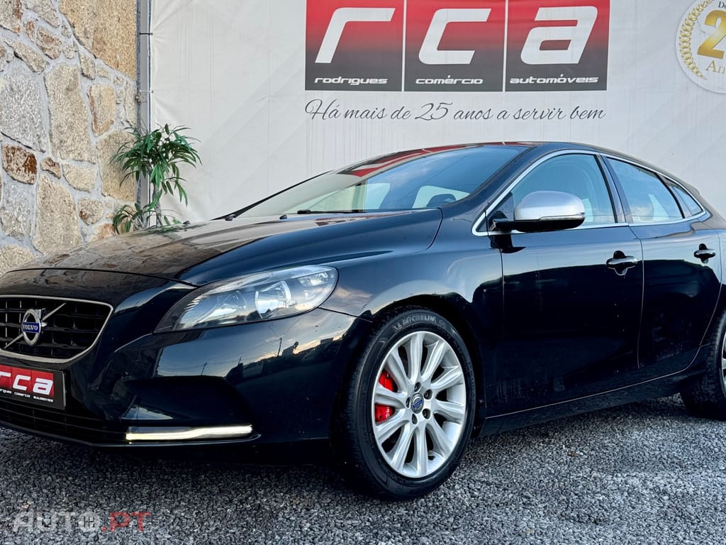 Volvo V40 1.6 D2 R-Design Momentum