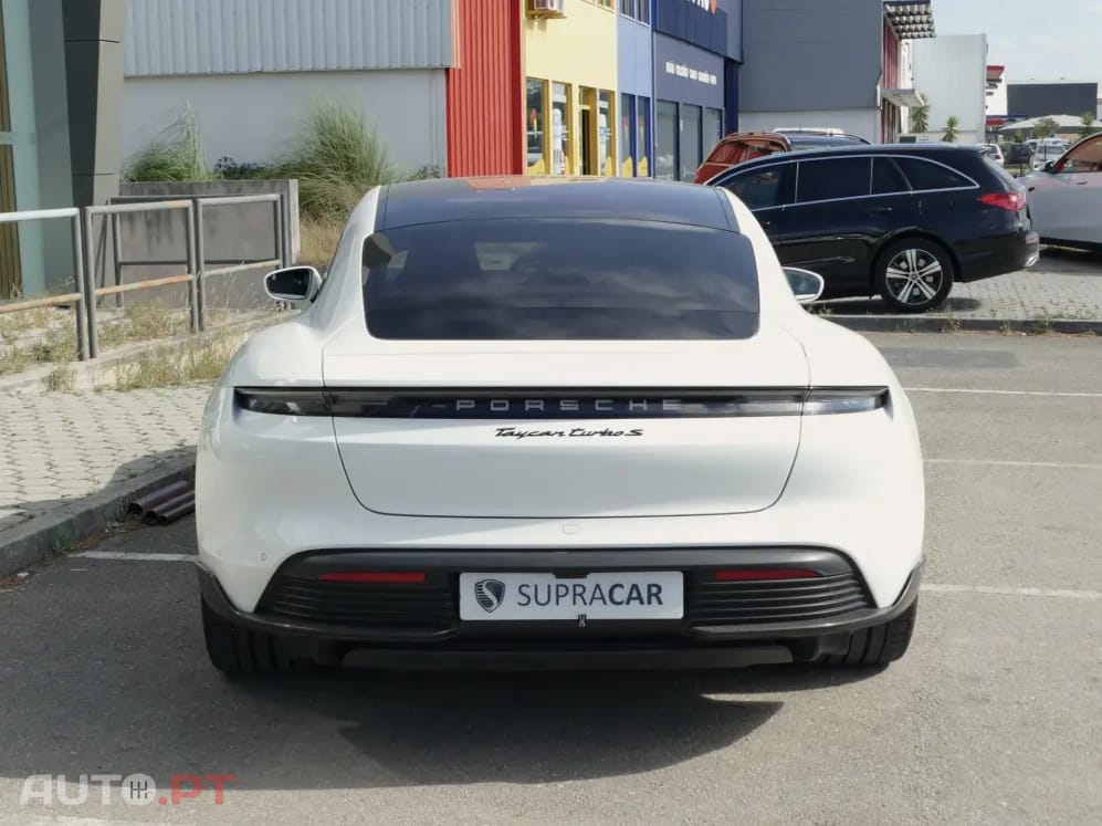 Porsche Taycan Turbo S — fotografia 5