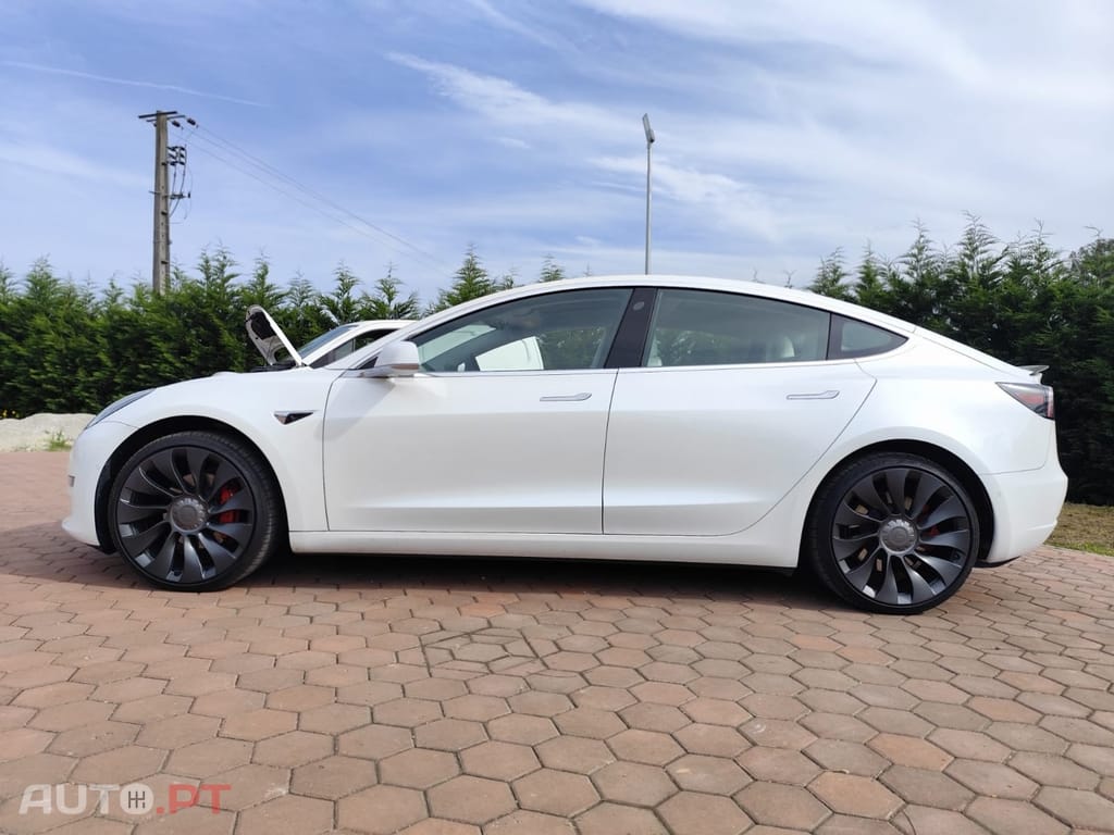 Tesla Model 3 Performance Dual Motor AWD