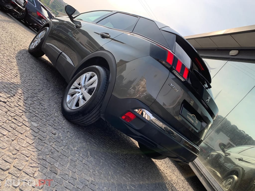 Peugeot 3008 1.5 BlueHDi Active