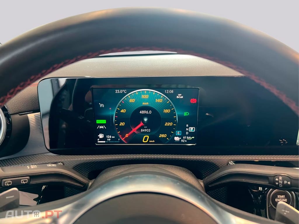 Mercedes-Benz CLA 250 I.V.A DEDUTÍVEL e SB AMG