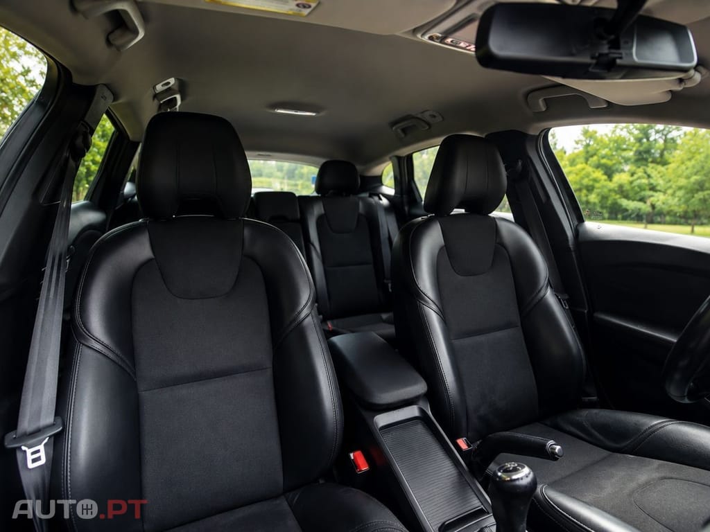 Volvo V40 1.6 D2