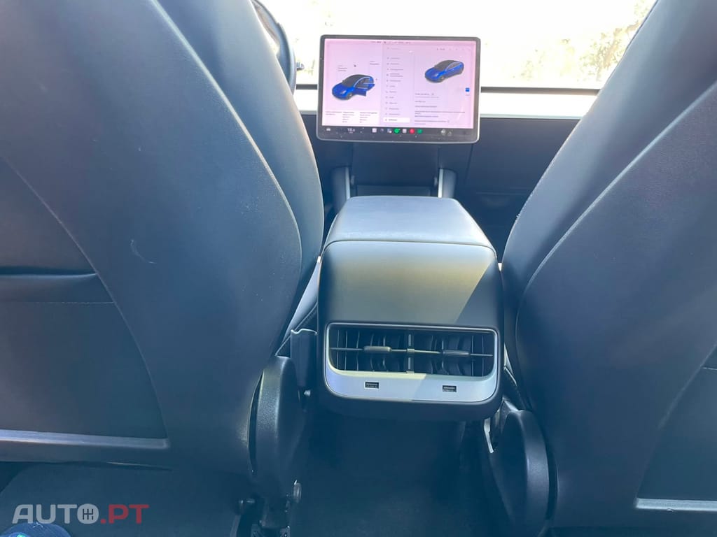 Tesla Model 3 Standard Range Plus RWD