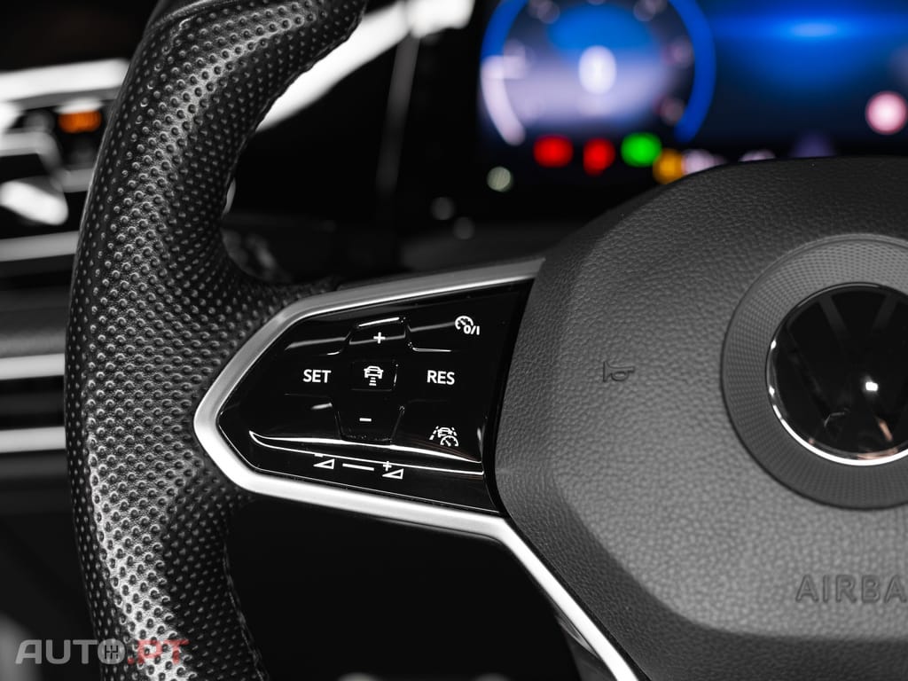 Volkswagen Golf Variant 2.0 TDi R-Line DSG