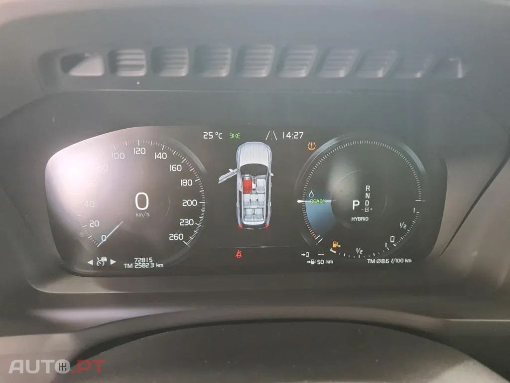 Volvo XC90 2.0 T8 PHEV Momentum Plus AWD