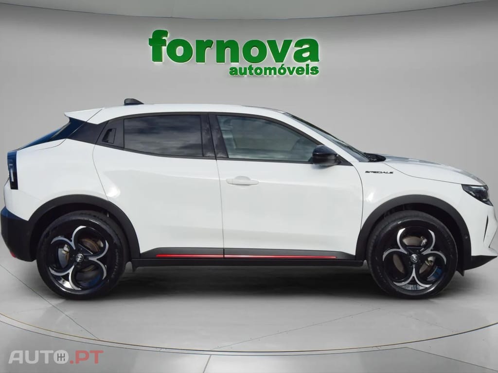 Alfa Romeo Junior 1.2 Speciale eDCT6