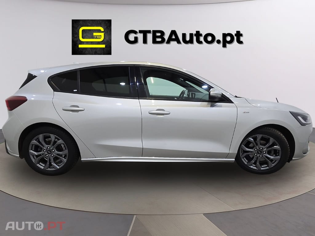 Ford Focus 1.0 EcoBoost Mild-Hybrid ST-Line