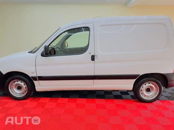 Peugeot Partner 1.6 BlueHDi L1 Premium — fotografia 8