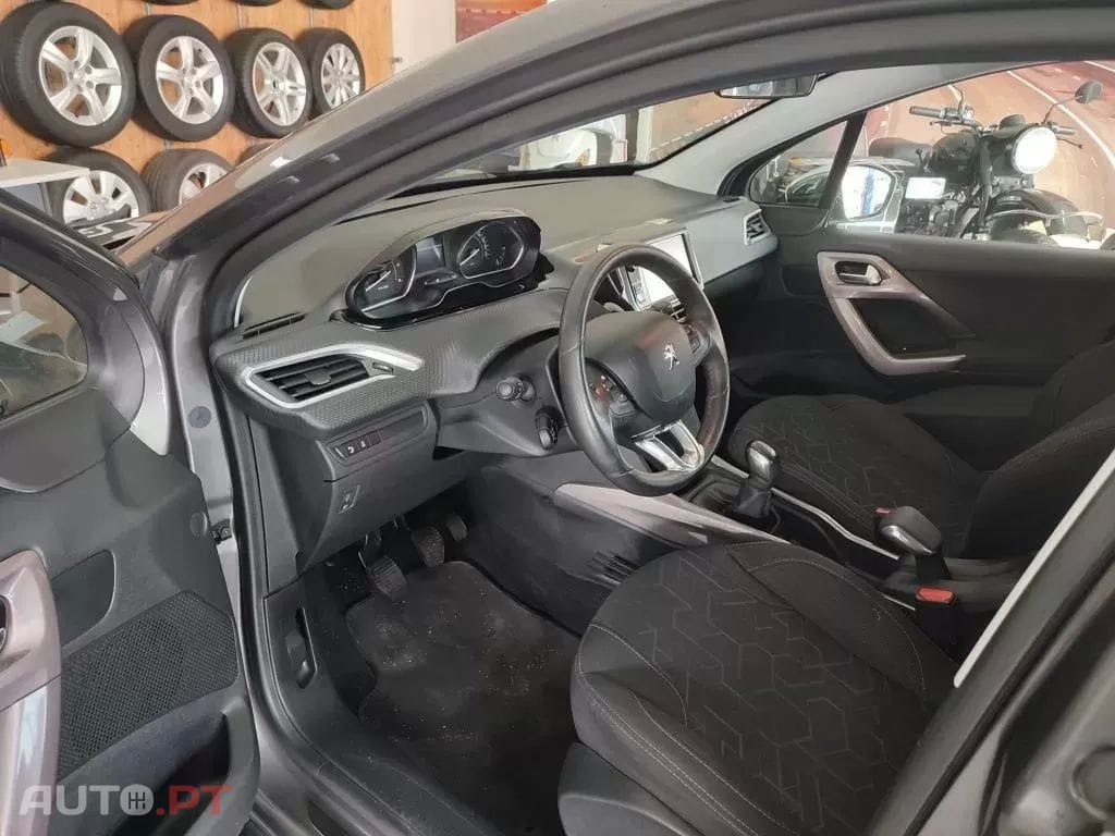 Peugeot 2008 1.6 e-HDi Active