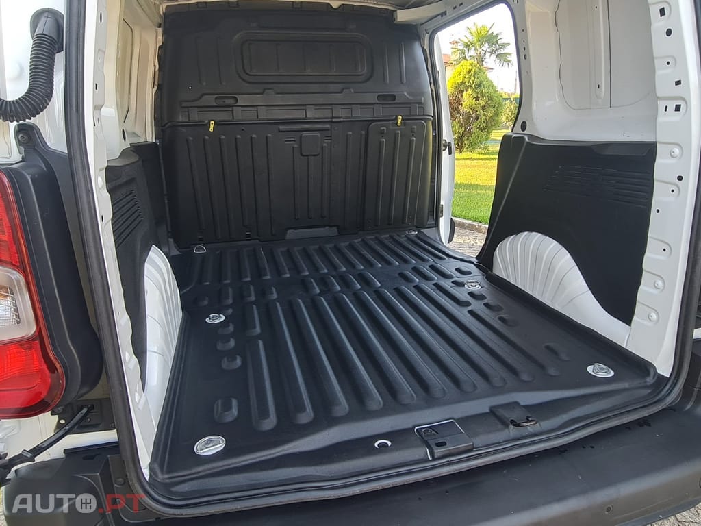 Peugeot Partner 1.6 BlueHDi Confort