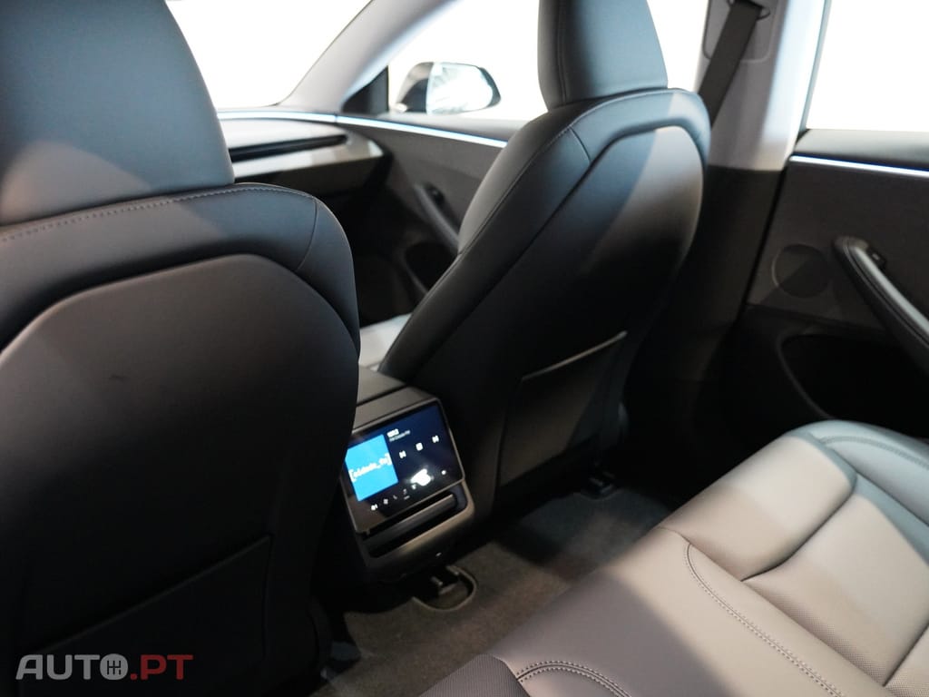 Tesla Model 3 Tração Traseira