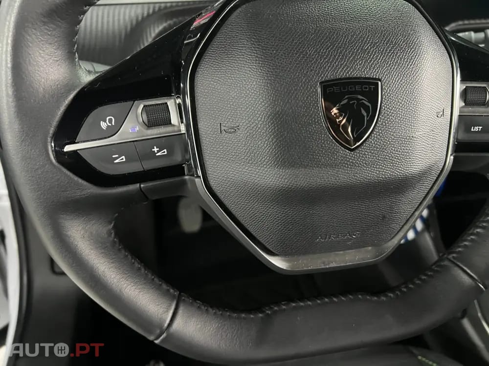 Peugeot 2008 1.2 PureTech Active Pack