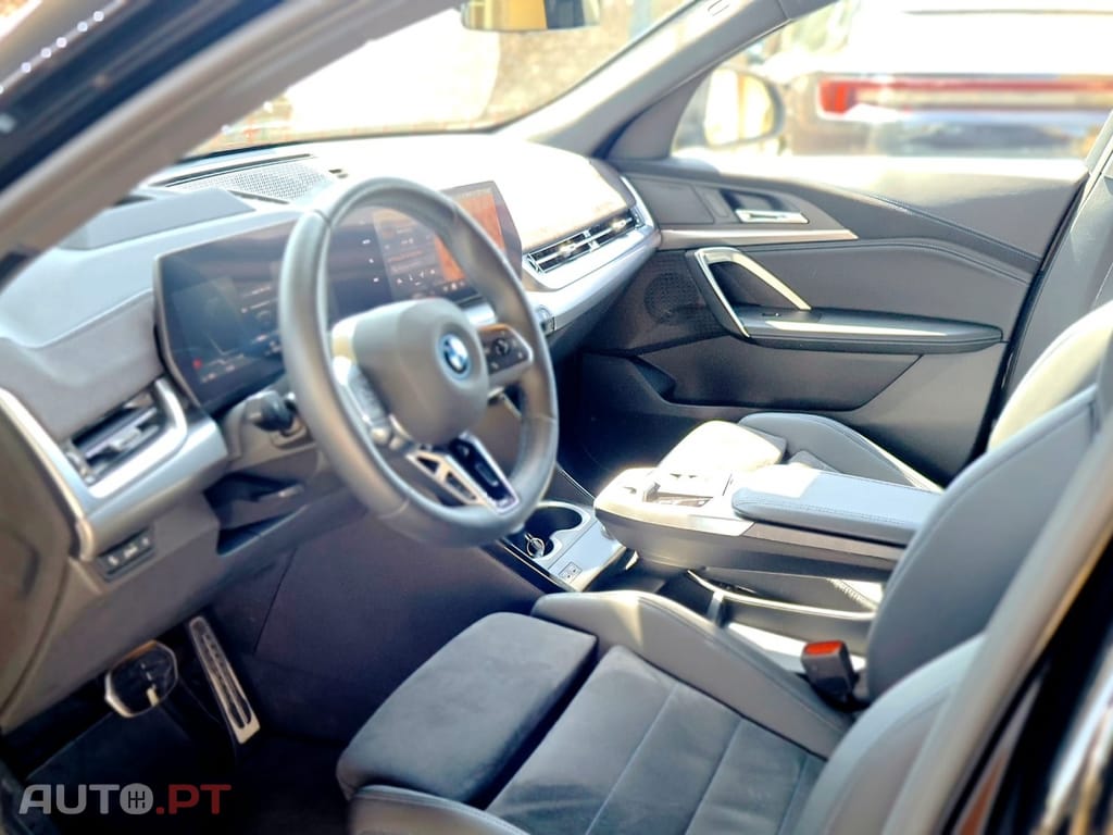 BMW iX2 eDrive20 Pack Desportivo M — fotografia 16
