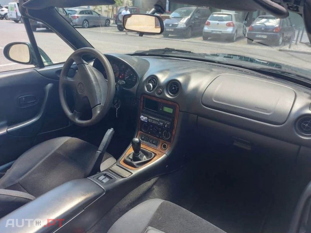 Mazda MX-5 1.6
