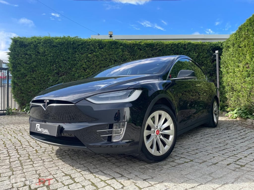Tesla Model X 75D
