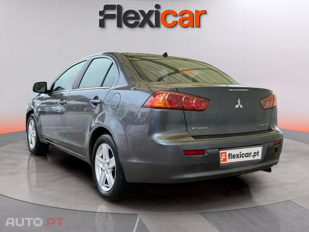 Mitsubishi Lancer 1.5 Invite