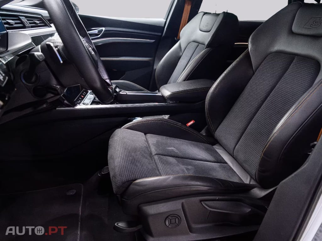 Audi E-Tron 55 quattro S Line I.V.A DEDUTIVEL 