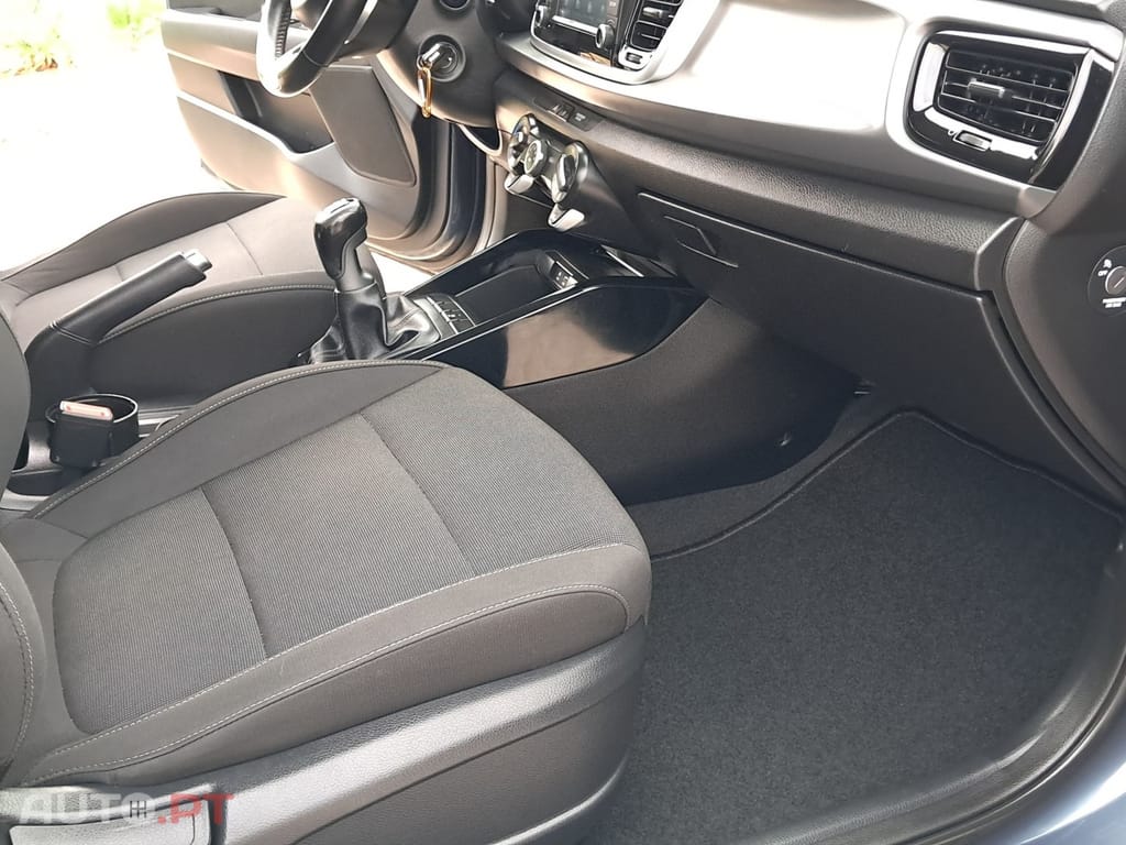 Kia Rio 1.4 CRDI 90 Platinum Edition