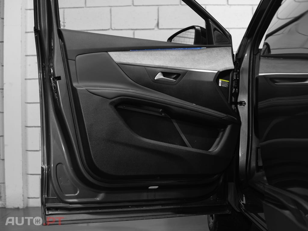 Peugeot 5008 1.2 PureTech GT EAT8